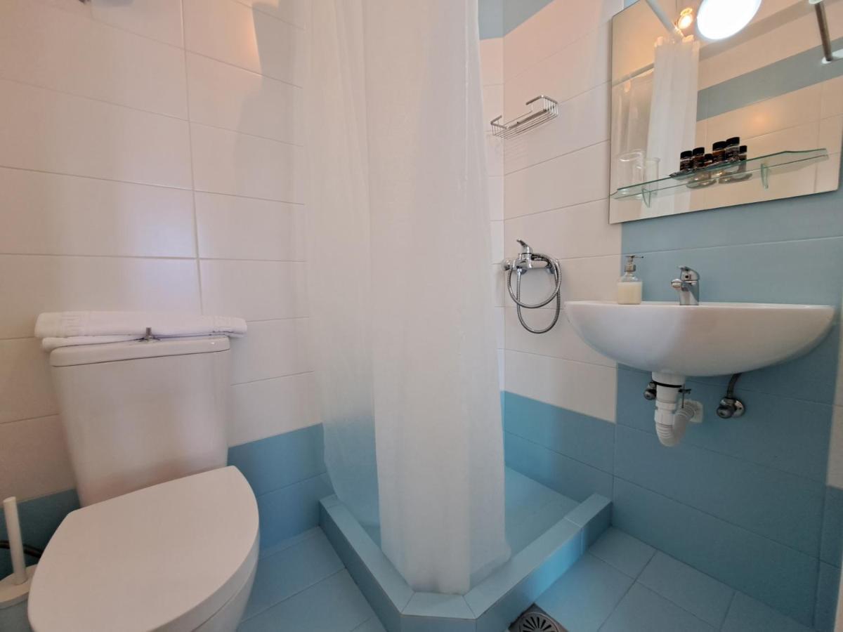 Almyra Seaside Holiday home *