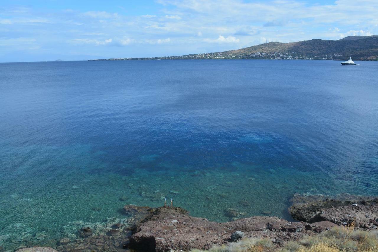Almyra Seaside